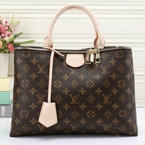 LV purse